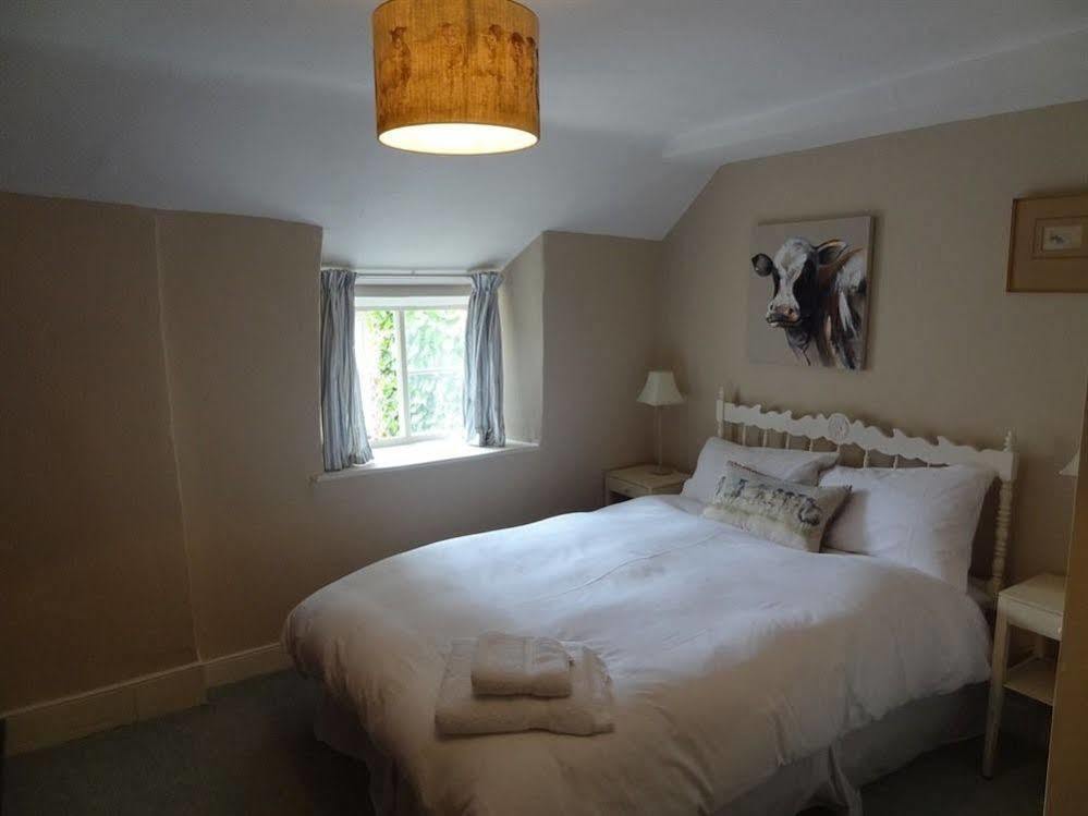 Huxham Farmhouse Bed & Breakfast East Pennard Exterior photo