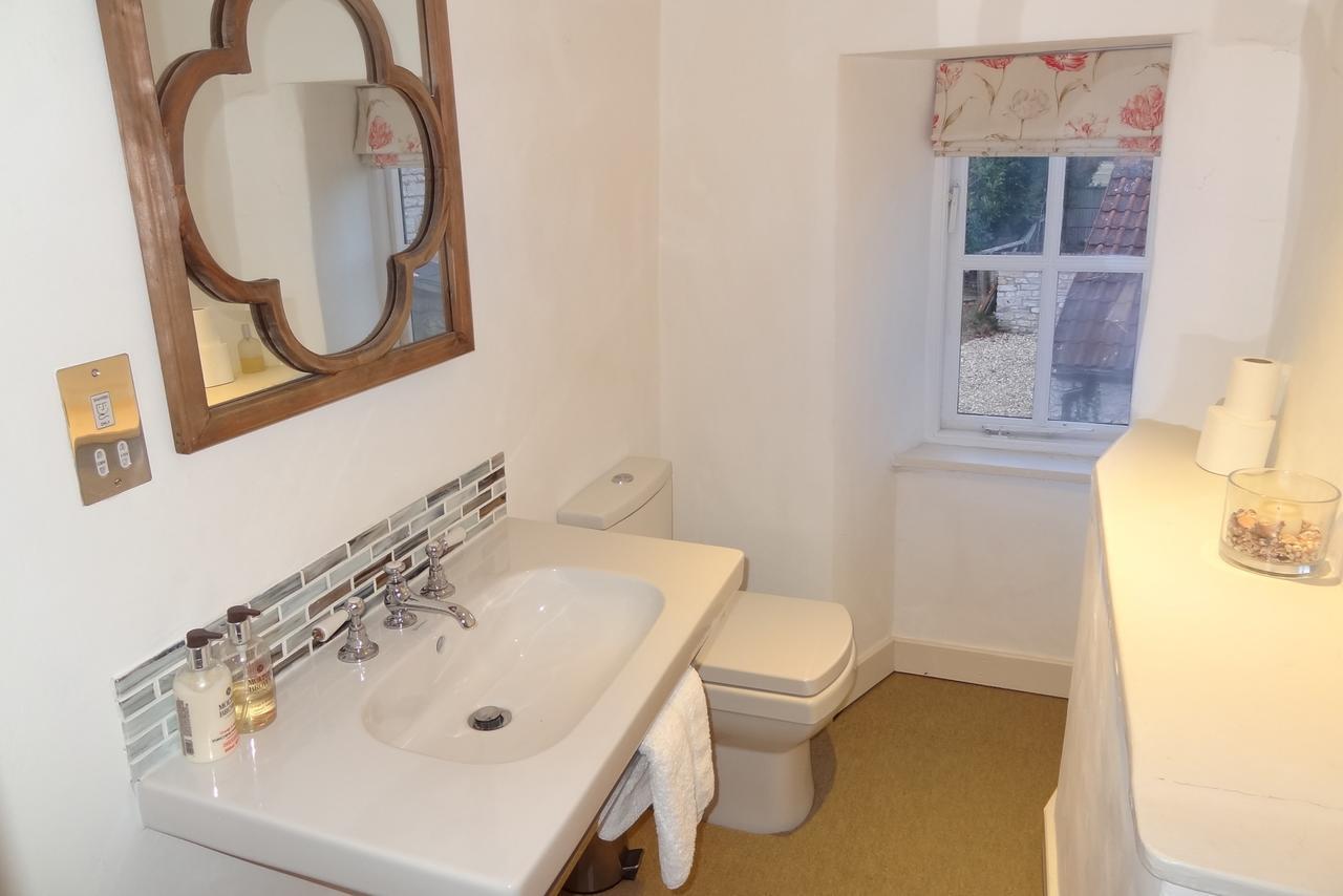 Huxham Farmhouse Bed & Breakfast East Pennard Exterior photo