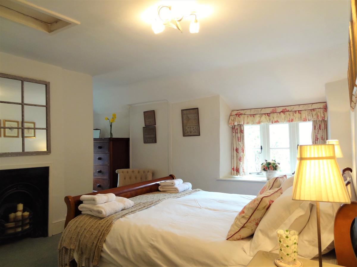 Huxham Farmhouse Bed & Breakfast East Pennard Exterior photo