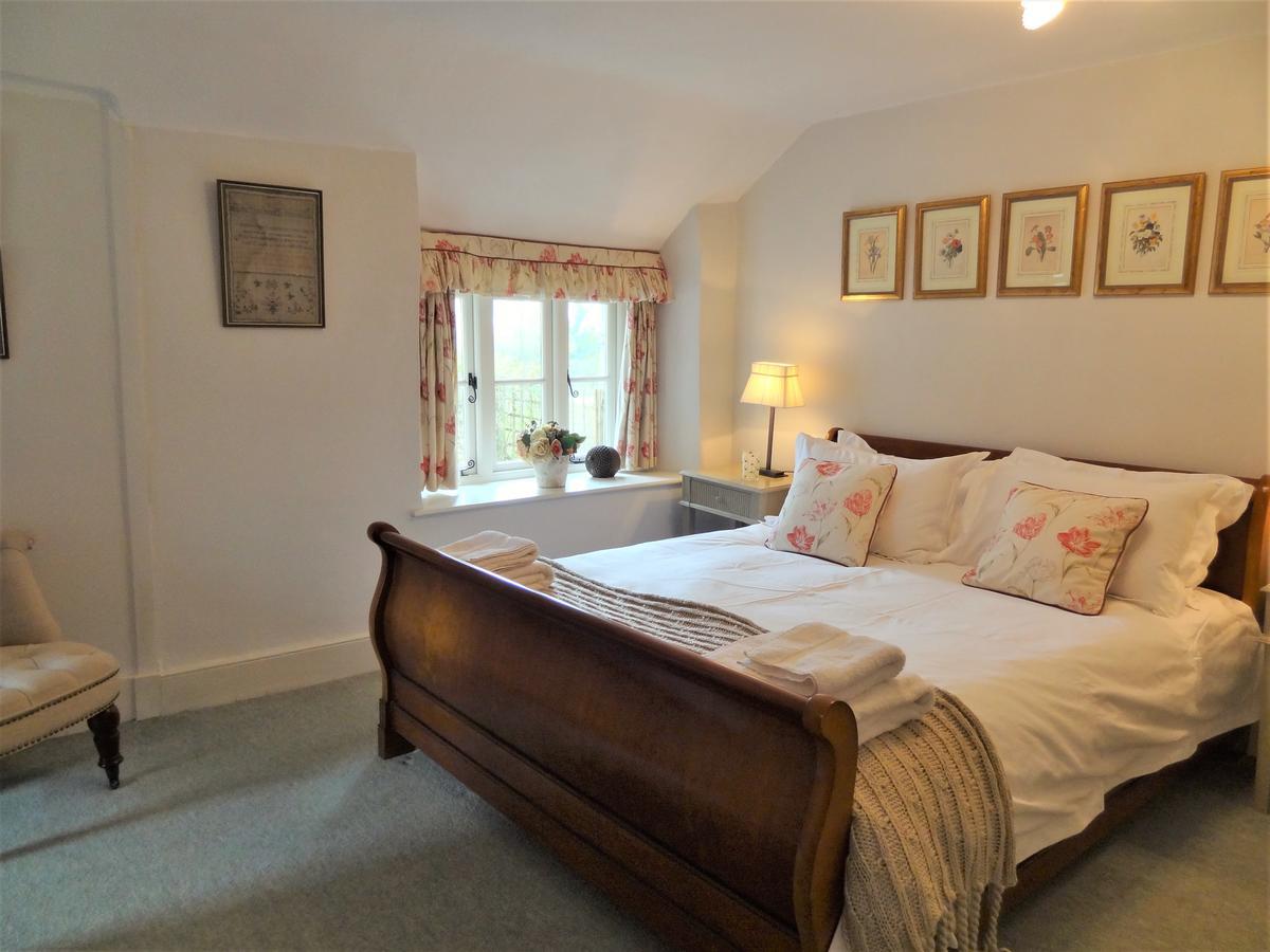 Huxham Farmhouse Bed & Breakfast East Pennard Exterior photo
