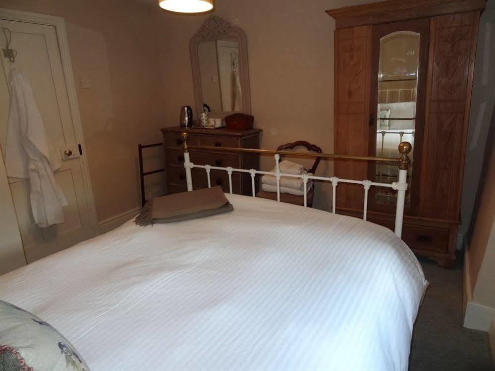 Huxham Farmhouse Bed & Breakfast East Pennard Exterior photo