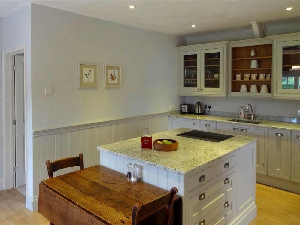 Huxham Farmhouse Bed & Breakfast East Pennard Exterior photo