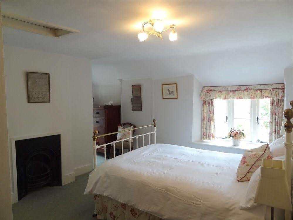 Huxham Farmhouse Bed & Breakfast East Pennard Exterior photo